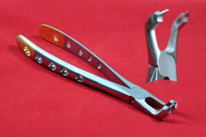Deep Gripping Forceps F-7C Lower Molar