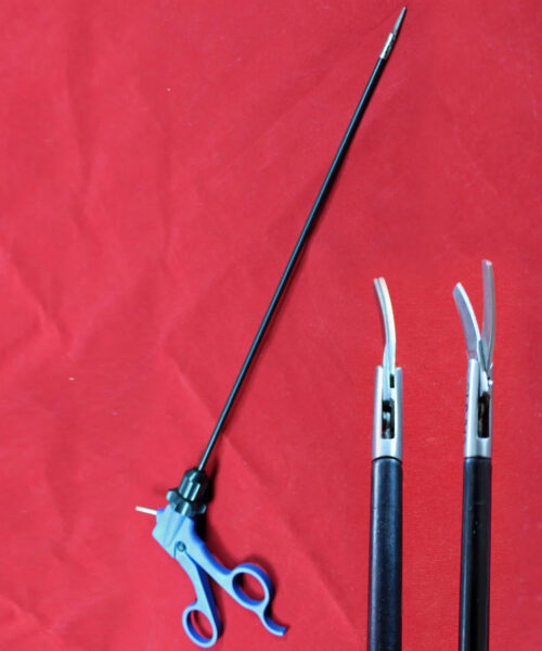 Metzenbaum Scissor Curved Insulated Shaft Size 33cm Monopolar 5mm